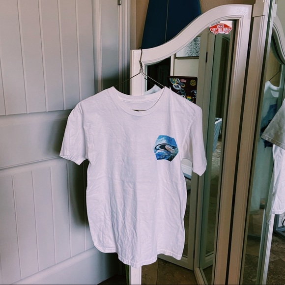 🦋O’Neill tee🦋 - Picture 2 of 2